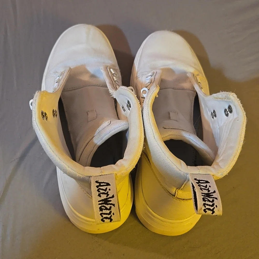 Dr. Martens White Combs Boot - Picture 3 of 5